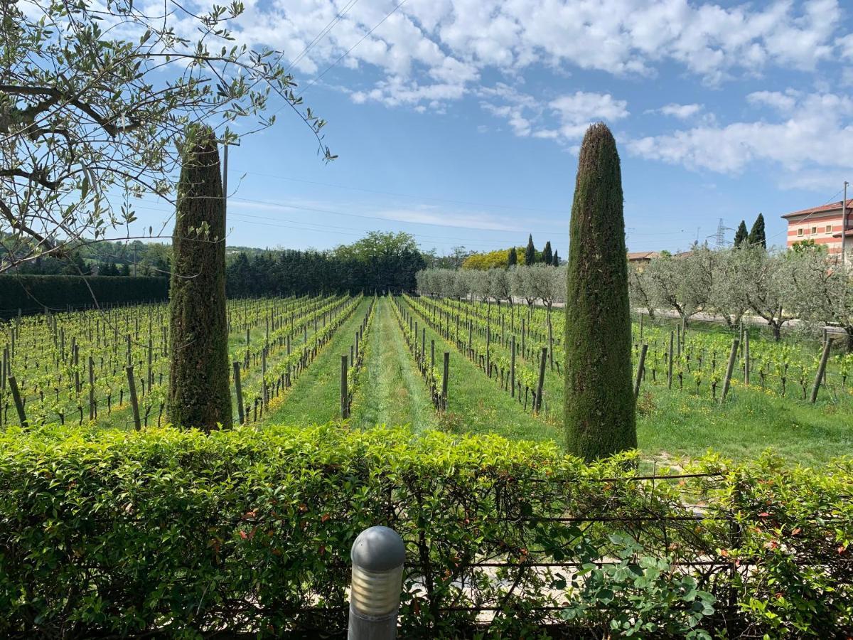 Cascina Girolda Guest House Peschiera del Garda Exterior photo
